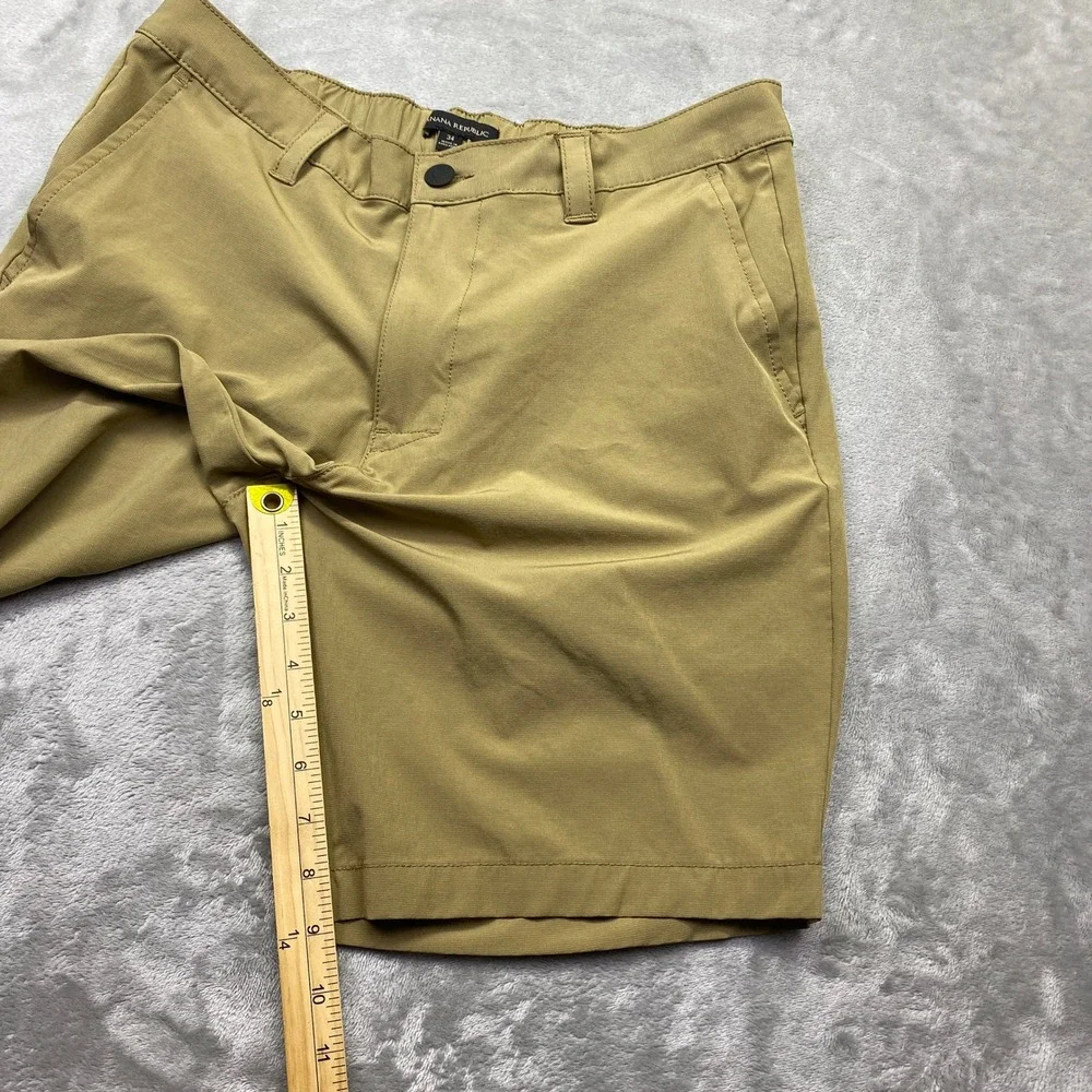 Banana Republic Mens 34 Fits 31